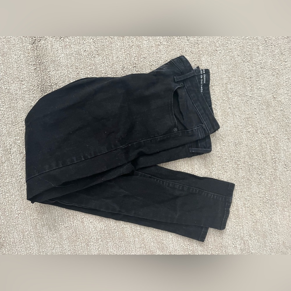 Black skinny jeans